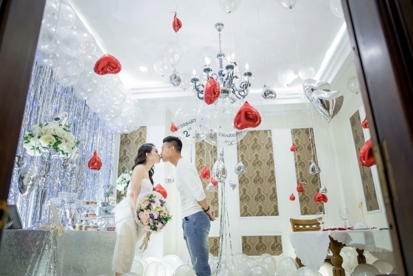 Vũ Văn Thanh bên bạn gái xinh như hot girl