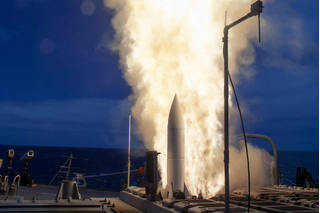 Mỹ phóng thành công tên lửa đánh chặn SM-6 nhưng giữ bí mật về mục tiêu