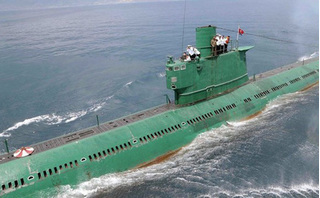 Triều Tiên đang đóng tàu ngầm trang bị tên lửa đạn đạo lớn chưa từng có