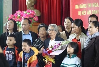 Điện Biên: Ba mẹ con được xin lỗi sau 28 năm mang tội 