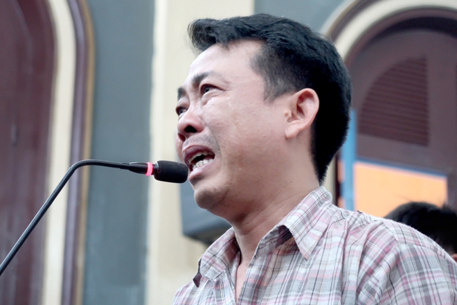 Xử phúc thẩm VN Pharma Nguyễn Minh Hùng bật khóc nức nở