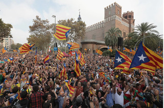 Catalonia tuyên bố độc lập, tách khỏi Tây Ban Nha