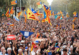 Hệ lụy khôn lường từ việc Catalonia tuyên bố độc lập