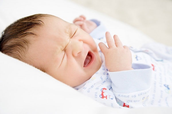 cách trị nghẹt mũi cho trẻ sơ sinh không dùng thuốc đơn giản