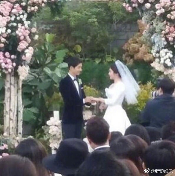 Những khoảnh khắc đẹp ở đám cưới của Song Joong Ki - Song Hye Kyo 4