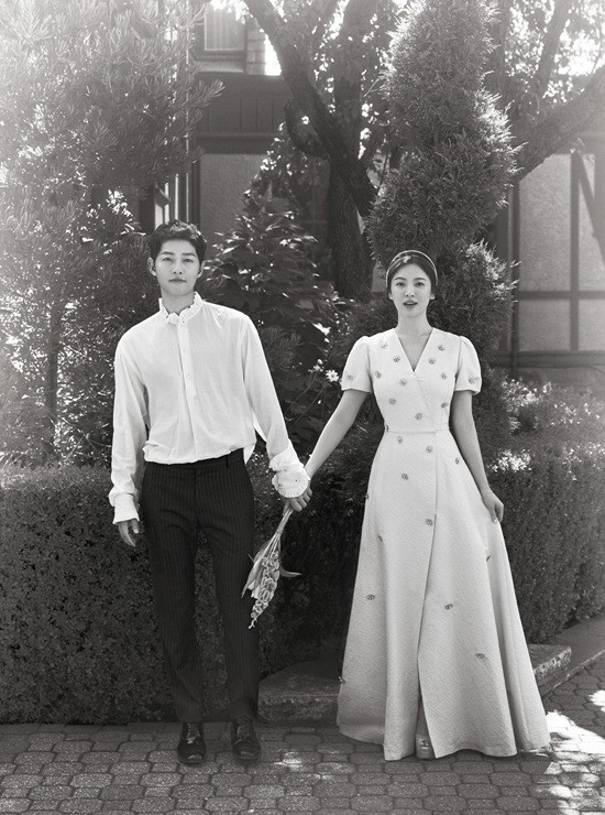 Song Hye Kyo và Song Joong Ki là mối tình thần tượng cưới fan hâm mộ