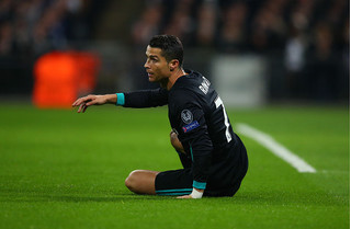 Phong độ sa sút, Cristiano Ronaldo bị loại khỏi đội tuyển quốc gia