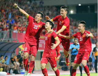 Bóng đá Việt Nam bất ngờ thiết lập nên kỷ lục siêu ấn tượng