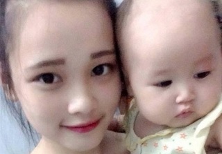 Người mẹ trẻ xinh đẹp và con gái 8 tháng tuổi mất tích đầy bí ẩn
