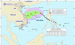 Cơn bão số 13 diễn biến phức tạp và tiến thẳng vào miền Trung