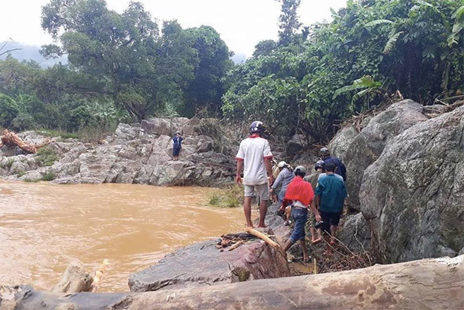 Quảng Nam: Tìm thấy thi thể nạn nhân thứ 2 trong vụ lở núi