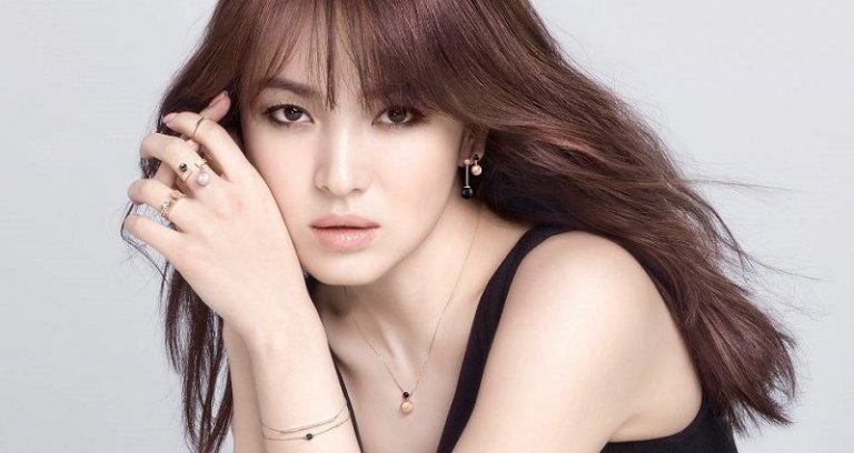 Song Hye Kyo – Vẻ đẹp rạng rỡ theo thời gian 8