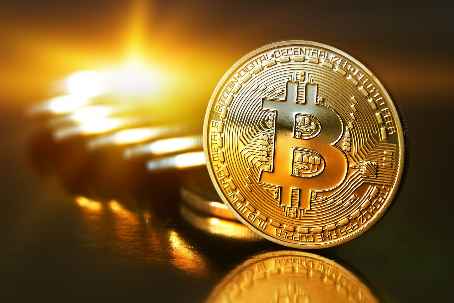 Giá bitcoin hôm nay 19/11: Tỷ giá bitcoin hiện nay gần 8.000 USD