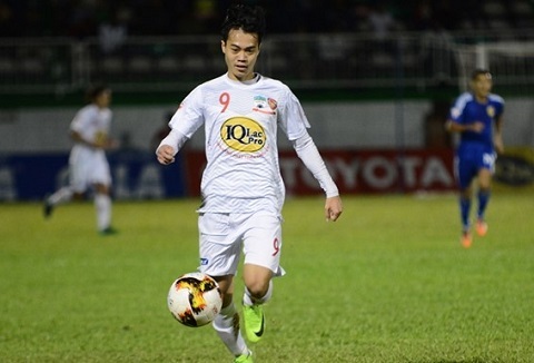Tiền vệ Văn Toàn có bàn thắng đầu tiên tại V.League 2017