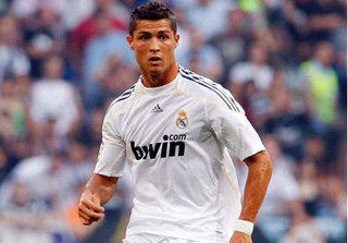 C.Ronaldo thiết lập kỷ lục siêu ấn tượng ở Champions League