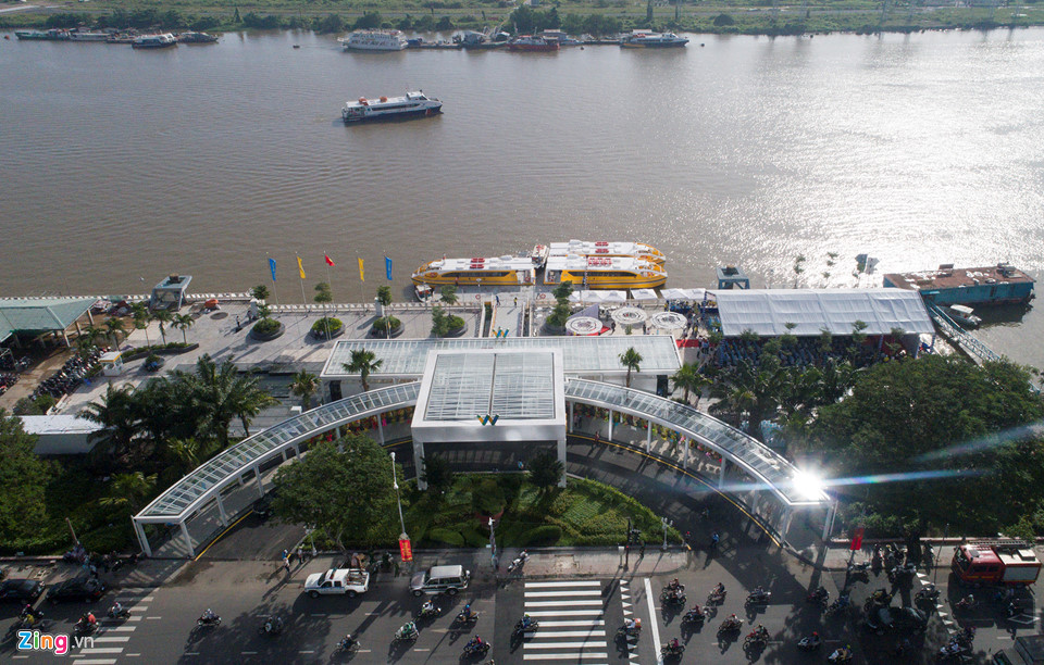 Buýt đường sông đầu tiên ở Sài Gòn chính thức hoạt động