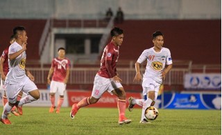 CLB HAGL để thua đáng tiếc, Quảng Nam vô địch V.Leauge 2017