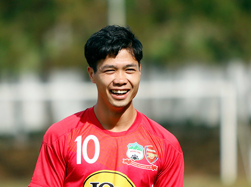 Tiền đạo Công Phượng được đồn đoán sang Thai League thi đấu