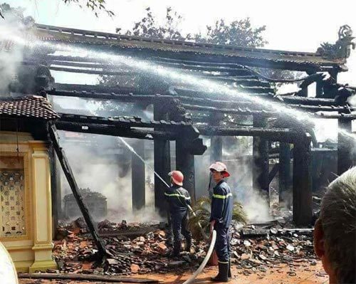Đình cổ ở Thái Bình bị thiêu rụi sau trận hỏa hoạn
