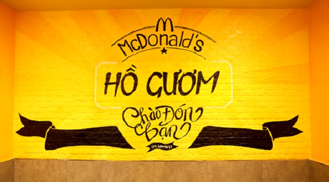 McDonald’s chính thức khai trương nhà hàng đầu tiên tại Hà Nội