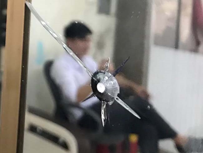 Thót tim xuất hiện kẻ nổ súng cướp ngân hàng bất thành ở Đắk Lắk