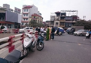 Thái Bình: Xe máy đấu đầu xe ba bánh, 3 người thương vong