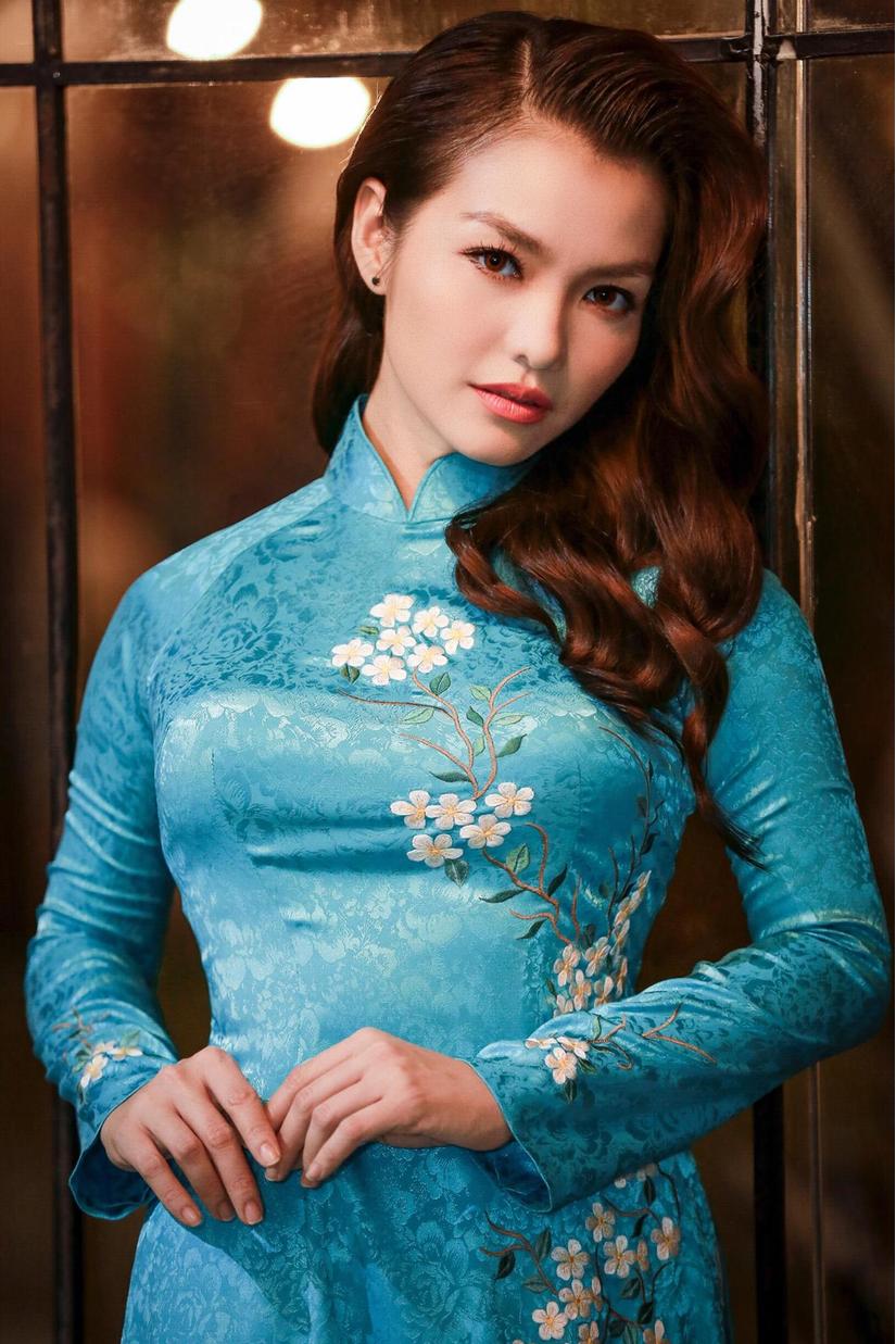 Nàng Hơn Hồng Kim Hạnh diện áo dài khoe vẻ đẹp ngọt ngào 8