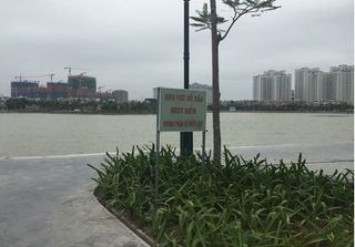 Hà Nội: Phát hiện thi thể phụ nữ nổi trên mặt hồ trong khu đô thị