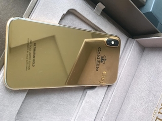 Điện thoại iPhone X bọc vàng nguyên khối 24K giá gần tỷ có gì hot?