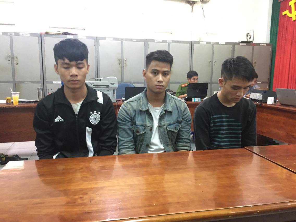 Băng nhóm 9X cướp xe của tài xế GrabBike ở Sài Gòn sa lưới