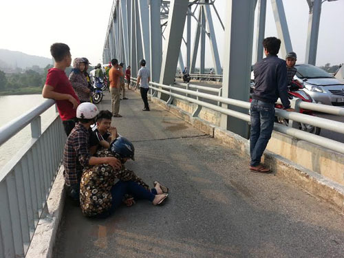 Nghệ An: Hai học sinh lớp 8 bất ngờ gieo mình xuống sông Lam