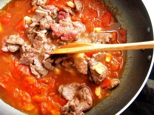 Món thịt bò sốt chua ngọt đưa cơm hết nấc ngày mưa lạnh