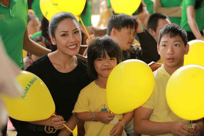 Hoạt động từ thiện ý nghĩa của các thí sinh Hoa hậu HVVN tại Đà Lạt 