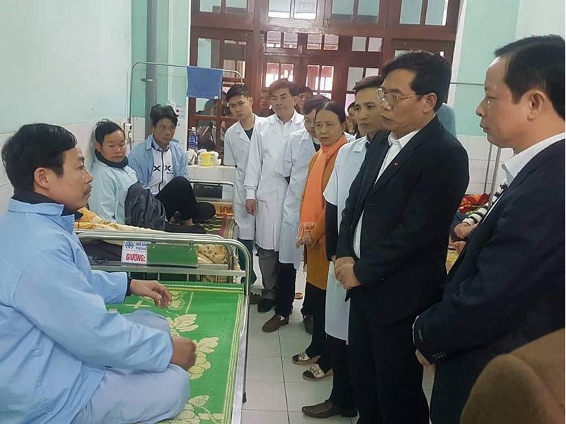 Lãnh đạo Sở Y tế tỉnh Thái Bình đến thăm hỏi bác sĩ bị hành hung