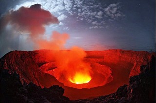 Những ngọn núi lửa nguy hiểm nhất hành tinh, chôn vùi cả thành phố 