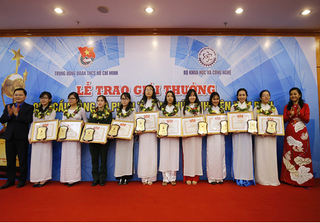 Tân Hiệp Phát đồng hành cùng giải thưởng KHCN Thanh niên Quả Cầu Vàng 