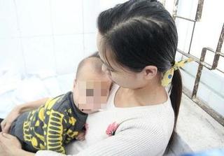 Bé 14 tháng bị méo miệng do lạnh, mẹ chữa “mẹo” khiến con lãnh hậu quả
