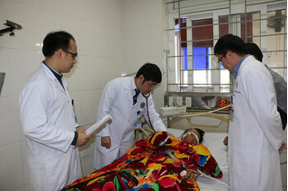 Hà Tĩnh: 6 người nhập viện cấp cứu vì đốt than củi sưởi ấm