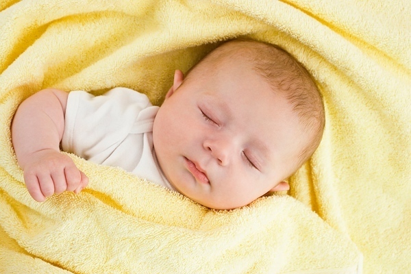 Cách rèn trẻ sơ sinh ngủ trưa và ngủ đêm ngoan giấc2