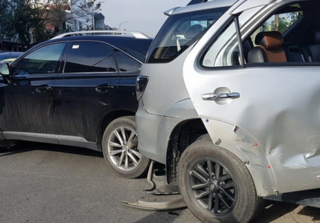 Hai siêu xe gây tai nạn liên hoàn, làm ùn tắc giữa trung tâm Đà Nẵng