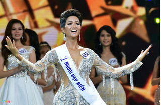 Khi tân Hoa hậu Hoàn vũ Việt Nam bị sỉ nhục vì màu da nâu