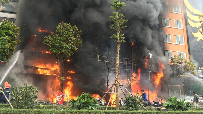 Xử vụ cháy quán karaoke ở Trần Thái Tông khiến 13 người chết