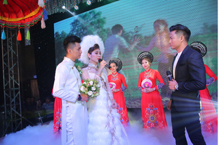 Lâm Khánh Chi lấy nước mắt khán giả với ca khúc mới trong đám cưới thế kỉ 