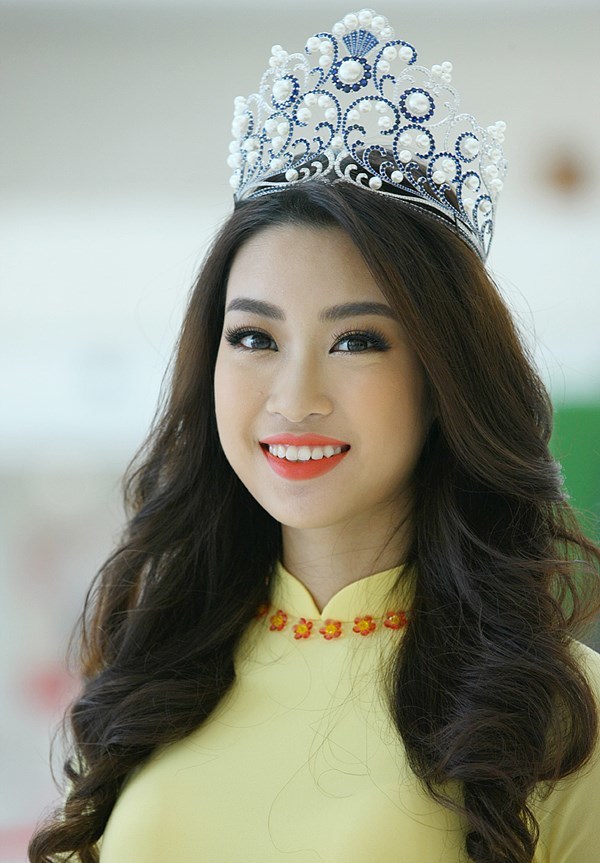 Bất ngờ với gương mặt mộc các Hoa hậu Việt Nam 5