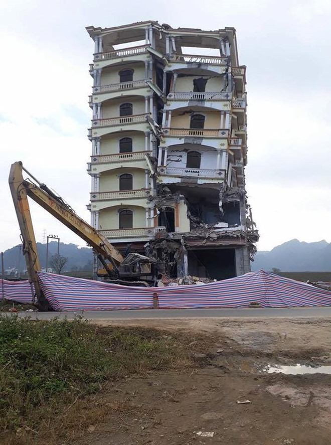 Tòa nhà 7 tầng của Tàng KeangNam bị phá vỡ chiều 15/1 v