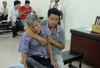 Ngày 22/1 xử phúc thẩm bị cáo 79 tuổi hiếp dâm bé 3 tuổi ở Ba Vì