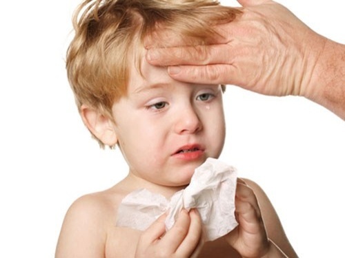 Mẹ chữa cảm cúm cho trẻ với cách chăm sóc không cần dùng thuốc