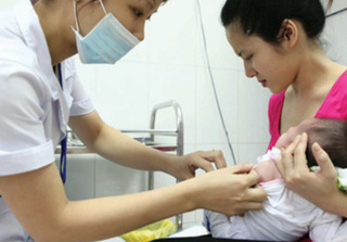 Hà Nội: Hàng trăm trẻ nhập viện vì dịch cúm hoành hành