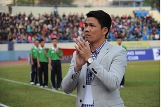 Cựu danh thủ Thể Công nghẹn ngào ngả mũ trước U23 Việt Nam
