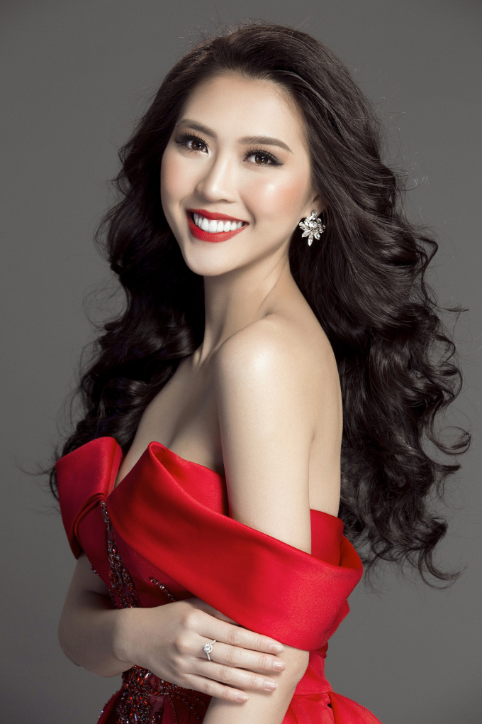 trang phục dạ hội của Tường Linh trước chung kết Hoa hậu Liên lục địa 2017